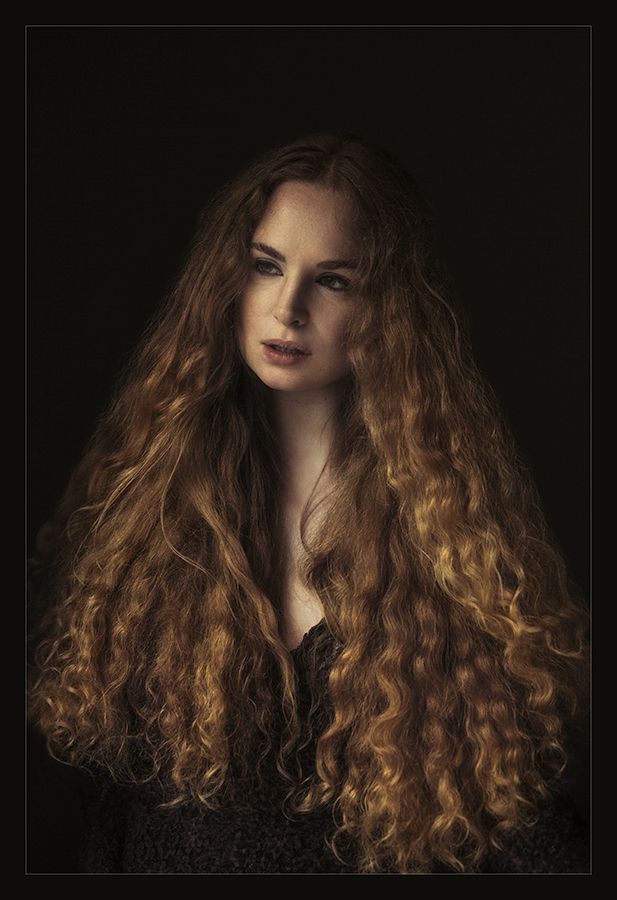 natural light portrait<br />
model Emily Jezebelle Hamilton