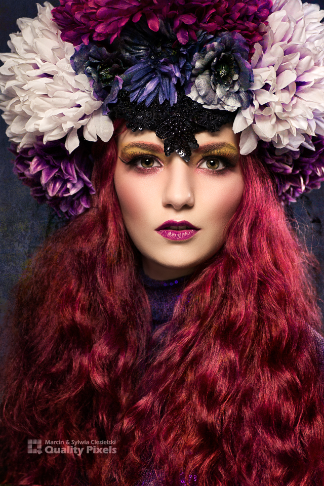 Headpiece: Ewa Jobko<br />
Make-up: Teresa Jolly
